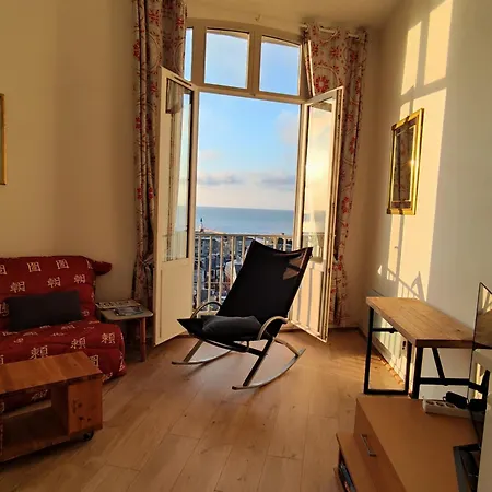 Vue Panoramique Sur La Et Les Falaises * Le Tréport